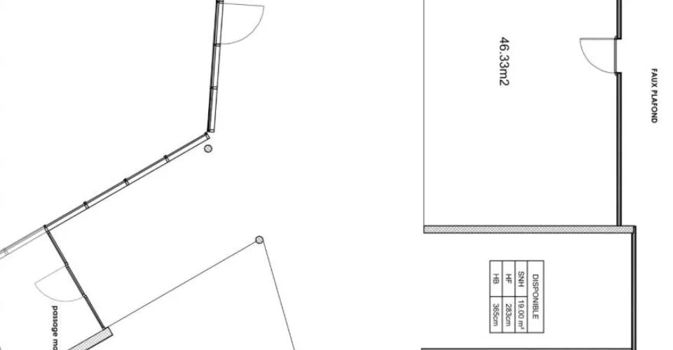 A louer à Saxon, surfaces commerciales semi-aménagée de 46 m2, 33 m2 e