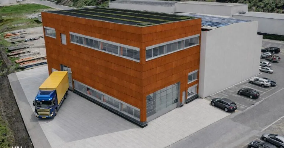 Hall commercial de haute qualité avec des possibilités d'utilisation flexibles dans un emplacement privilégié