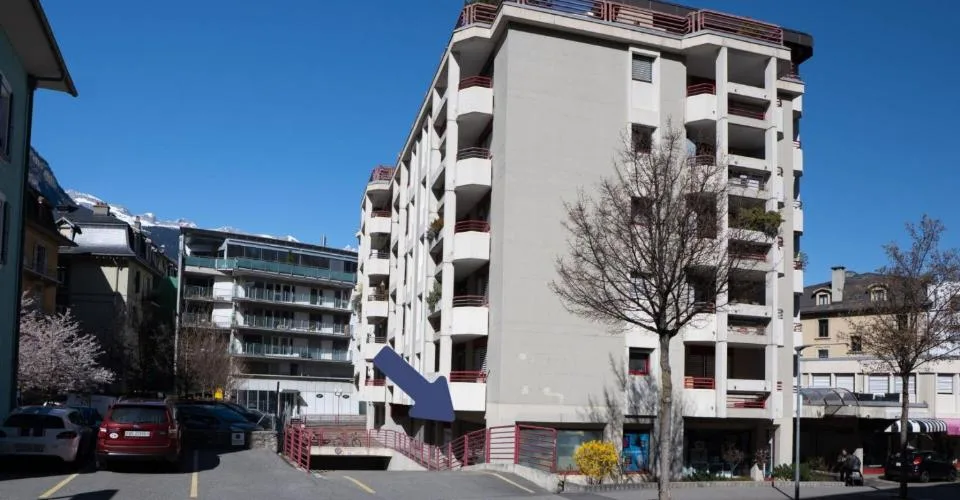 Espace publicitaire à louer dans un emplacement privilégié à Brigue