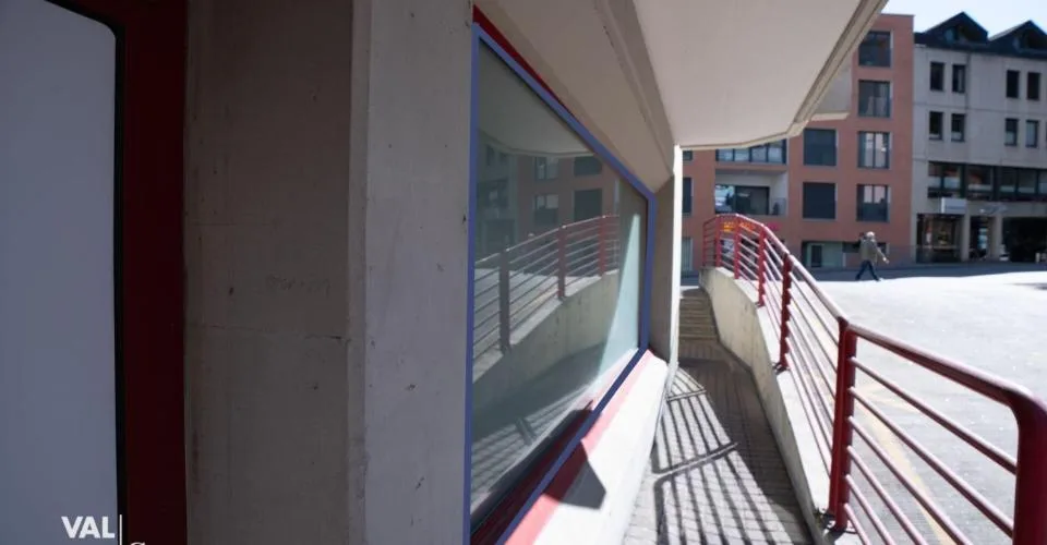 Espace publicitaire à louer dans un emplacement privilégié à Brigue