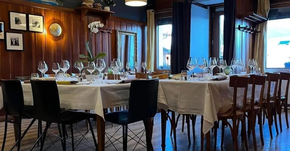 A LOUER Café Restaurant à Chermignon d'en Haut dans un village typique Valaisan à 2 pas de Crans-Montana