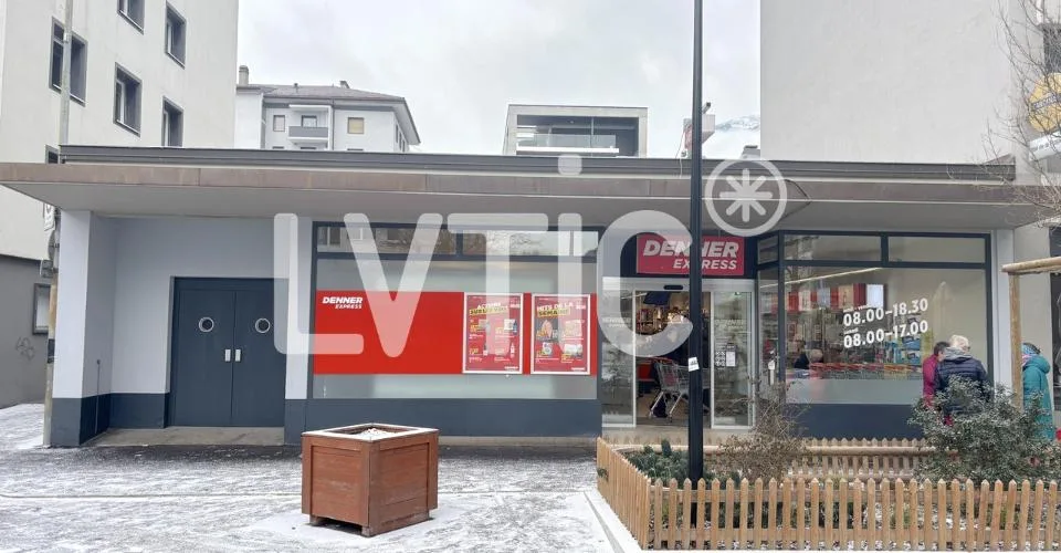 Local commercial de 430 m2 à louer à Martigny