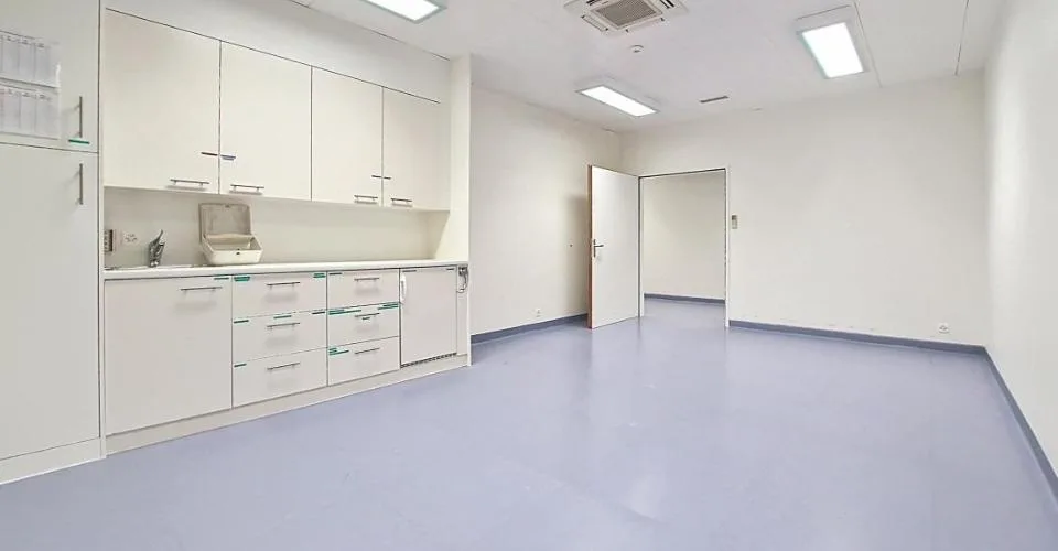 Sion – Spacieux local commercial de 335 m² idéal pour clinique médicale au centre-ville