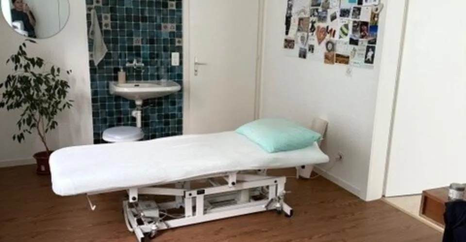 Dans cabinet médical de groupe, locaux lumineux de 4 pièces à louer