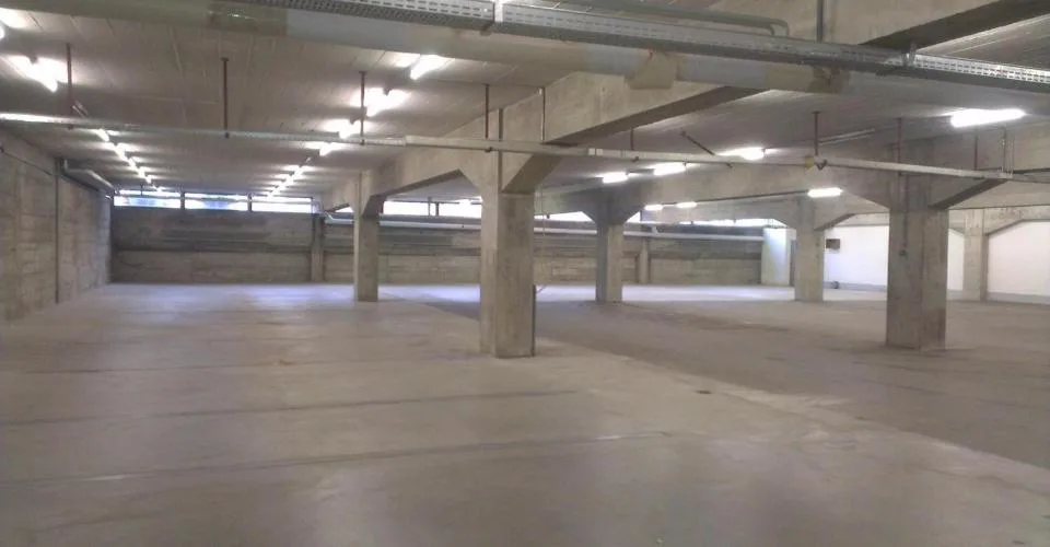 Local commercial 1200 m2