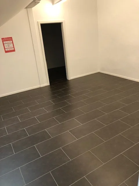 Local commercial au rez-de-chaussée