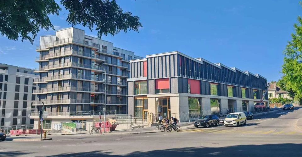 Nations - Unies - CHF 450.--m2-an - Arcade de 85m²