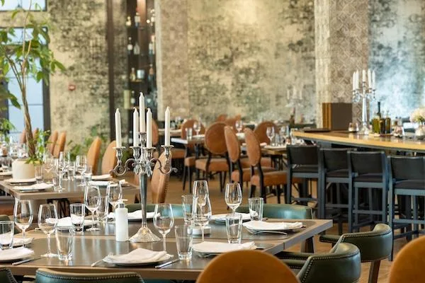 GENÈVE PAQUIS CENTRE : CAFÉ RESTAURANT SUR AXE TRÈS PASSANT À VENDRE