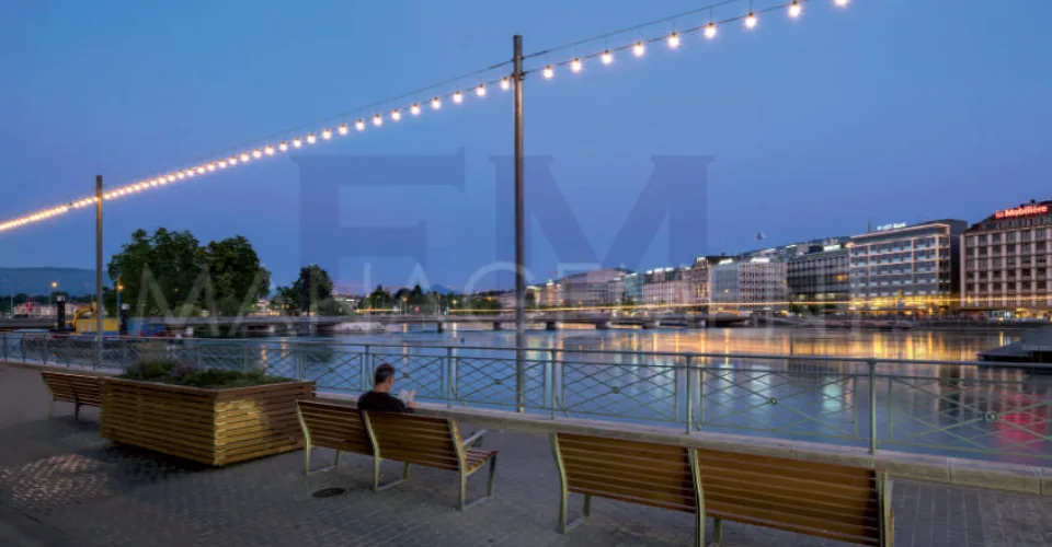 Rive droite, Quai des Bergues - Arcade d'environ 73.40 m2 PPE