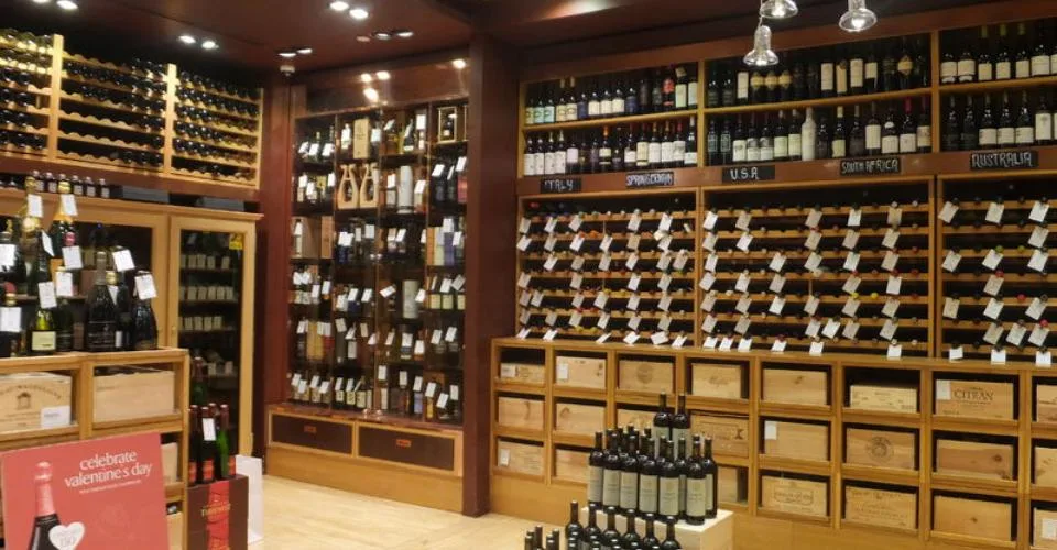 GENÈVE - RIVE GAUCHE : COMMERCE D?EXCEPTION POUR GOURMETS À VENDRE