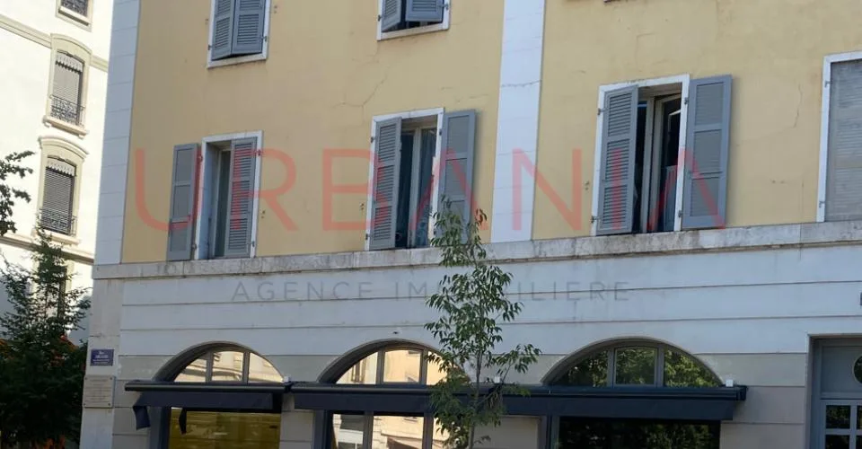 ARACDE A LOUER de 155 m2 A PROXIMITE DE LA GARE CORNAVIN