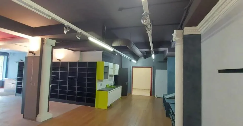 Arcade commerciale dans un environnement privilégié à Carouge