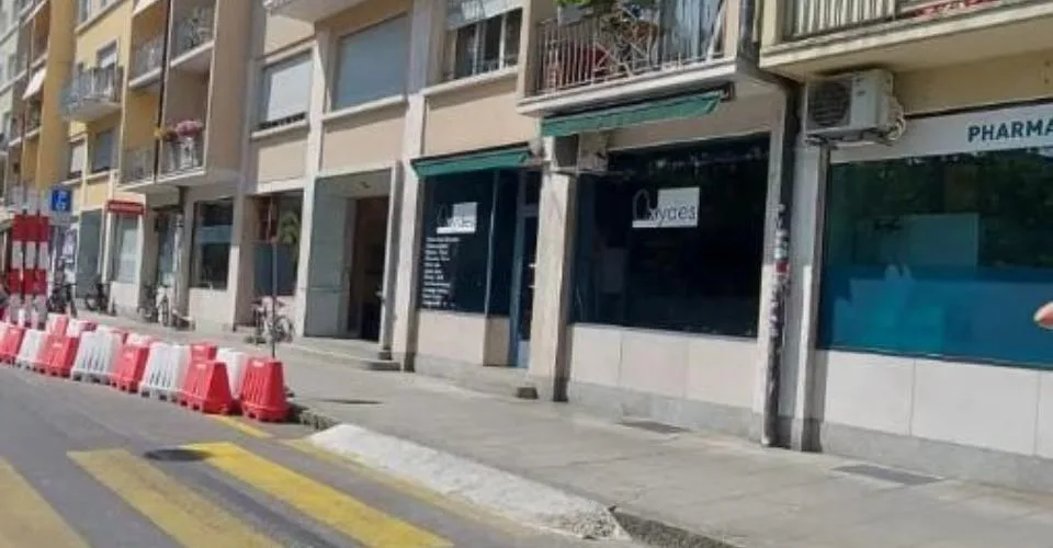 Arcade commerciale dans un environnement privilégié à Carouge