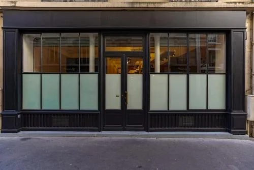 GENÈVE : LOCAL COMMERCIAL AVEC DÉPÔT À LOUER