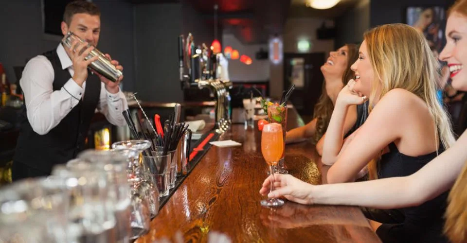 GENEVE Chêne-Bourg-Thonex : BAR LOUNGE A VENDRE