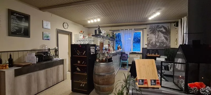 IDÉALEMENT SITUÉ, AVEC UNE CLIENTÈLE D'HABITUÉS