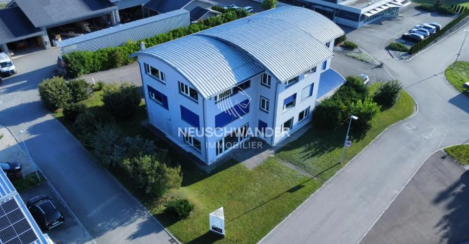 Local commercial de 120 m2 à louer à Glovelier