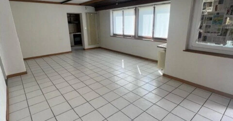Local commercial de ~52 m2 au rez-de-chaussée à louer à Courtételle