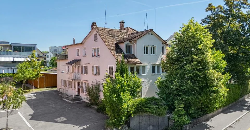 Mehrgenerationenhaus mit Charakter an zentraler Lage