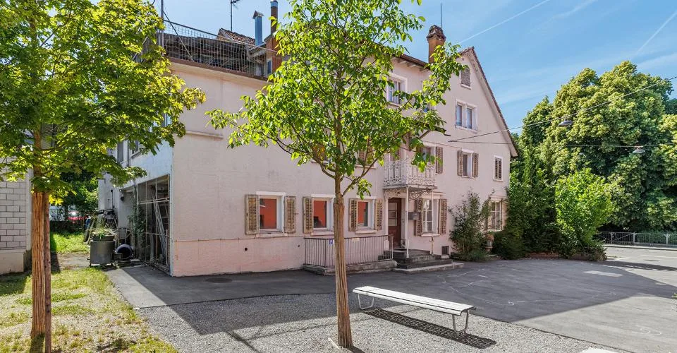 Mehrgenerationenhaus mit Charakter an zentraler Lage