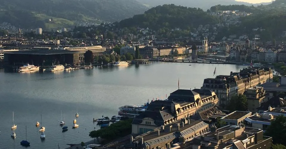 Vente Coopérative parts de Maison de Maitre , élégante bâtisse historique, Lucerne – Foto 2 von 2