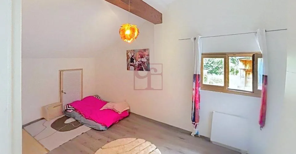 Sorens – Maison rénovée avec 2 appartements et 1 local commercial
