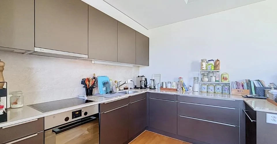 Magnifique appartement traversant avec terrasse