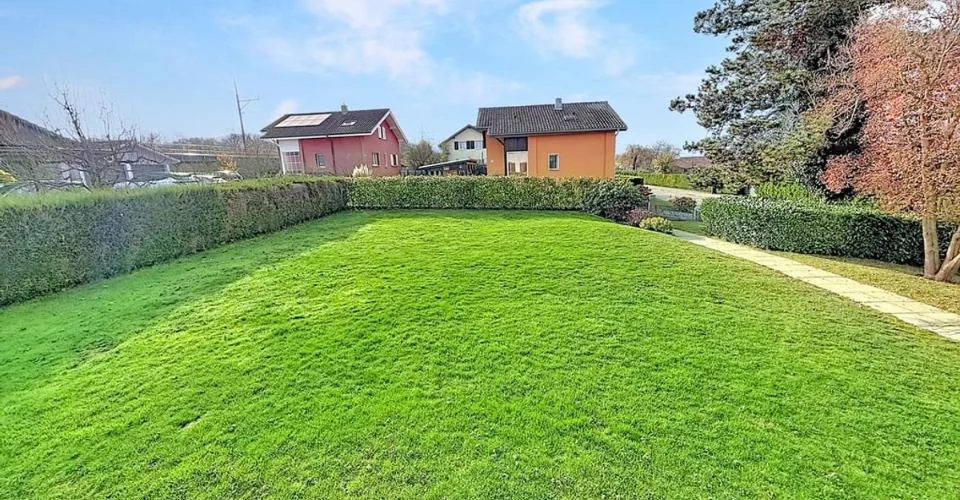 Belle propriété rénovée avec soin et grand jardin arboré – foto 2 di 13