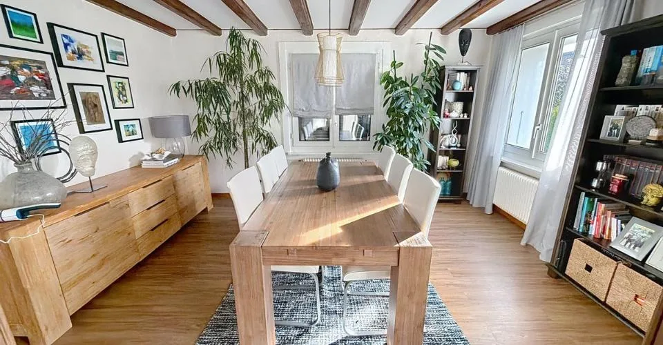 Belle propriété rénovée avec soin et grand jardin arboré – foto 7 di 13