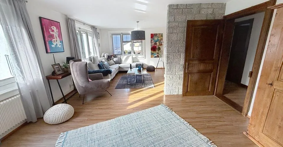 Belle propriété rénovée avec soin et grand jardin arboré – foto 8 di 13