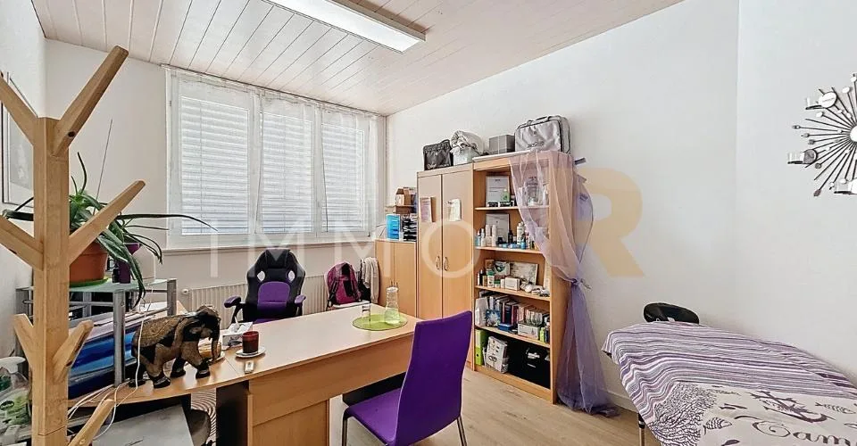 Immeuble mixte au centre de Semsales