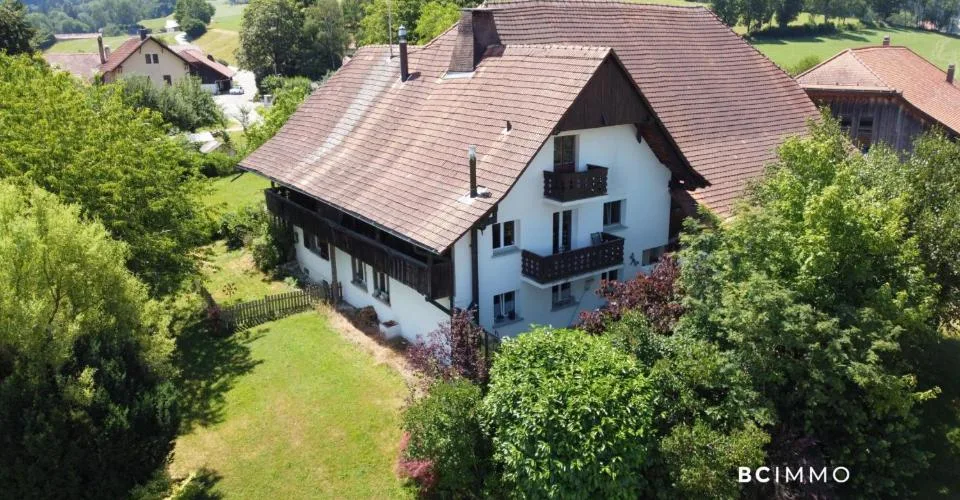 Demeure de caractère au coeur de la campagne fribourgeoise