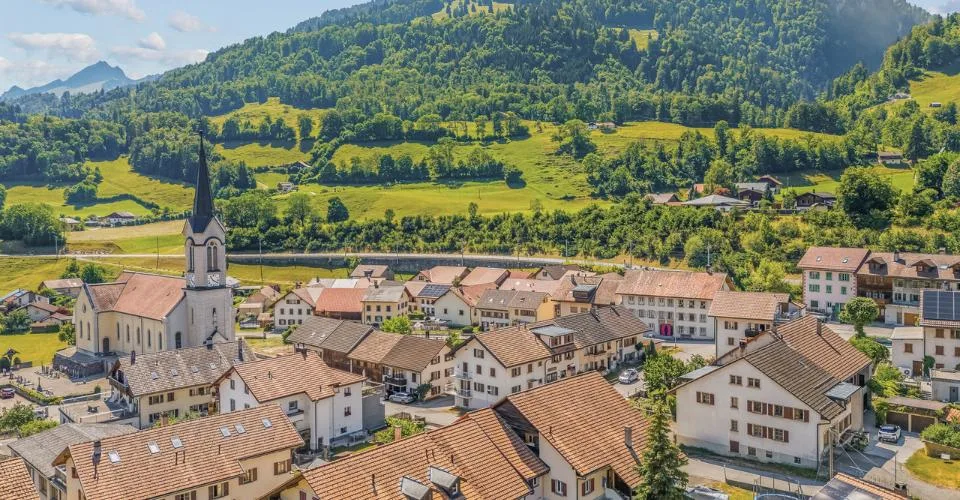 Maison villageoise de 3 logements avec jardin et potentiel foncier