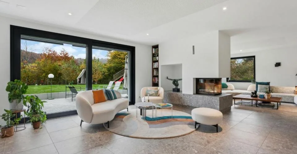 Propriété d'exception dans un quartier calme et résidentiel – Foto 2 von 13