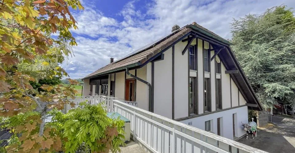 Maison de rendement avec 3 appartements et grand potentiel de dévelopement