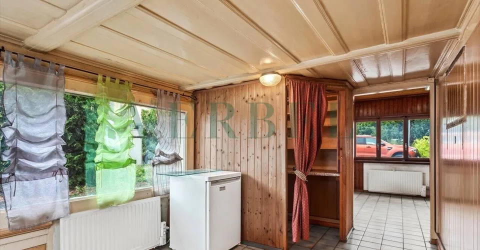 Grande maison avec potentiel d'aménagement