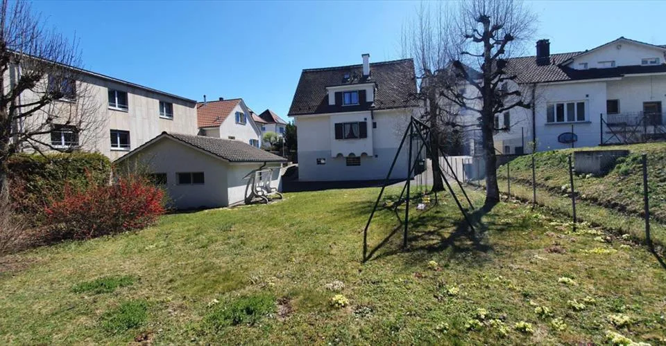 RARE : maison individuelle au quartier du Jura avec terrain à bâtir