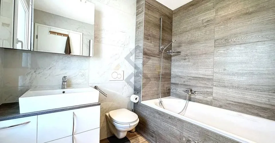 Maison 4.5 pces avec studio indépendant