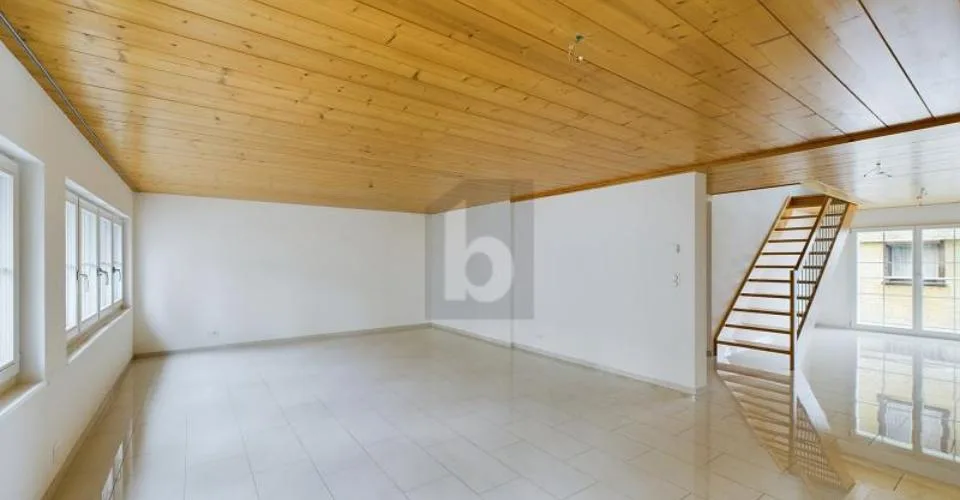 MODERNER INNENAUSBAU IM HERZEN DER STADT