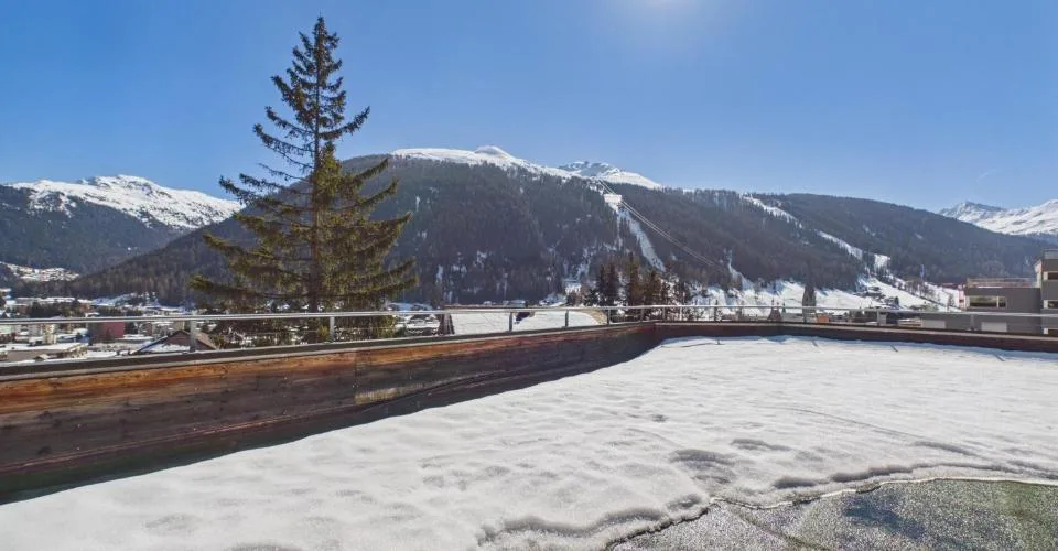 RESERVÉ - Charmant appartement ancien de 3.5 pièces avec vue imprenable sur les montagnes autour de Davos – photo 6 of 13