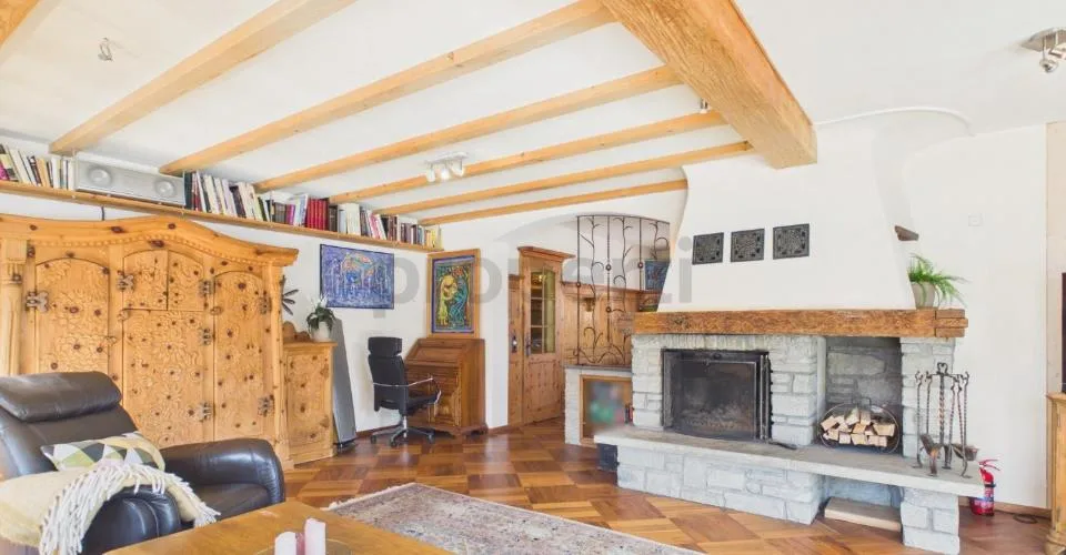 RESERVÉ - Charmant appartement ancien de 3.5 pièces avec vue imprenable sur les montagnes autour de Davos – photo 4 of 13