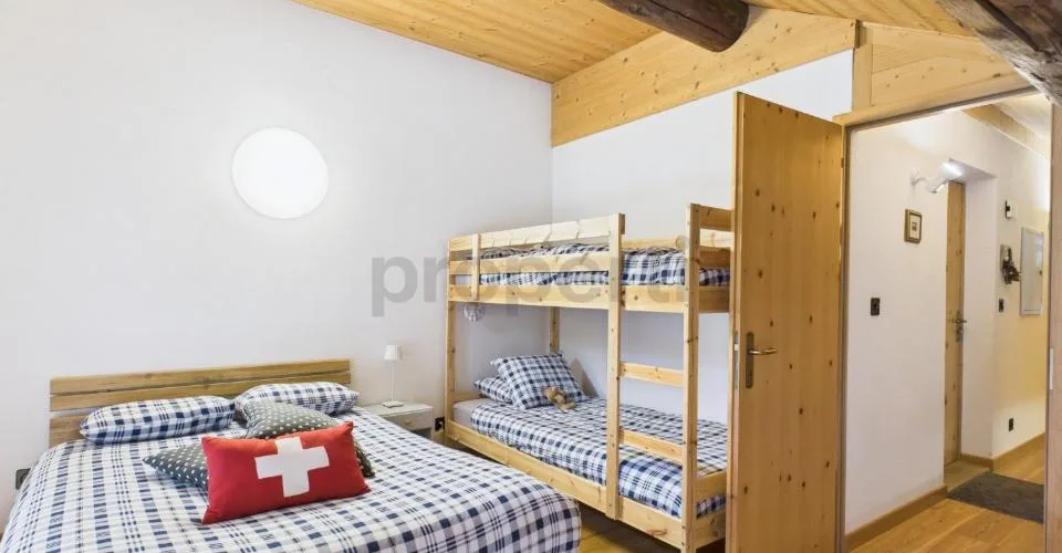 Tradition trifft Komfort: 2.5 Zimmer Zweitwohnung in Nufenen  naturverbunden und doch modern