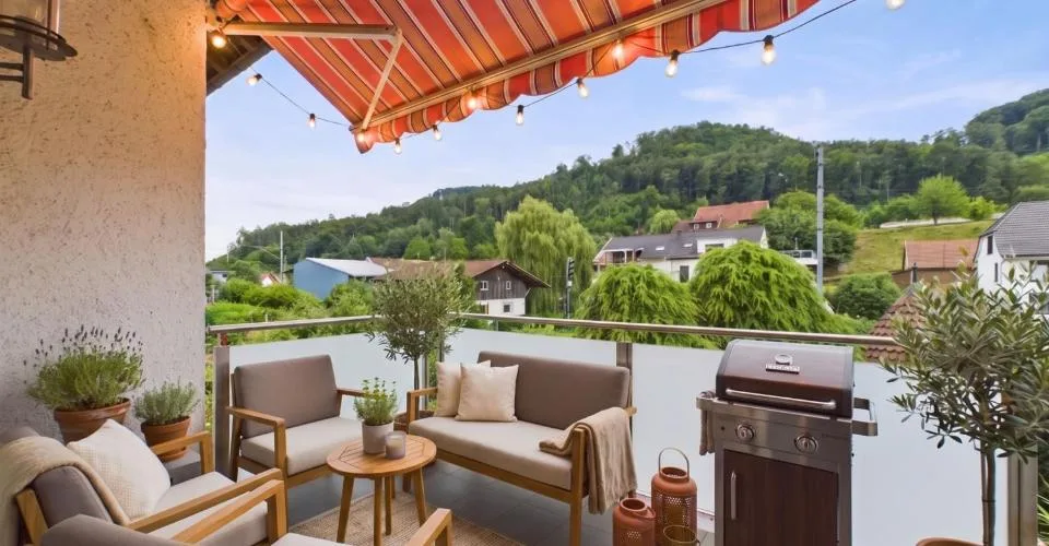 Moderne und lichtdurchflutete Wohnung mit Balkon in Schwaderloch – Foto 4 von 13