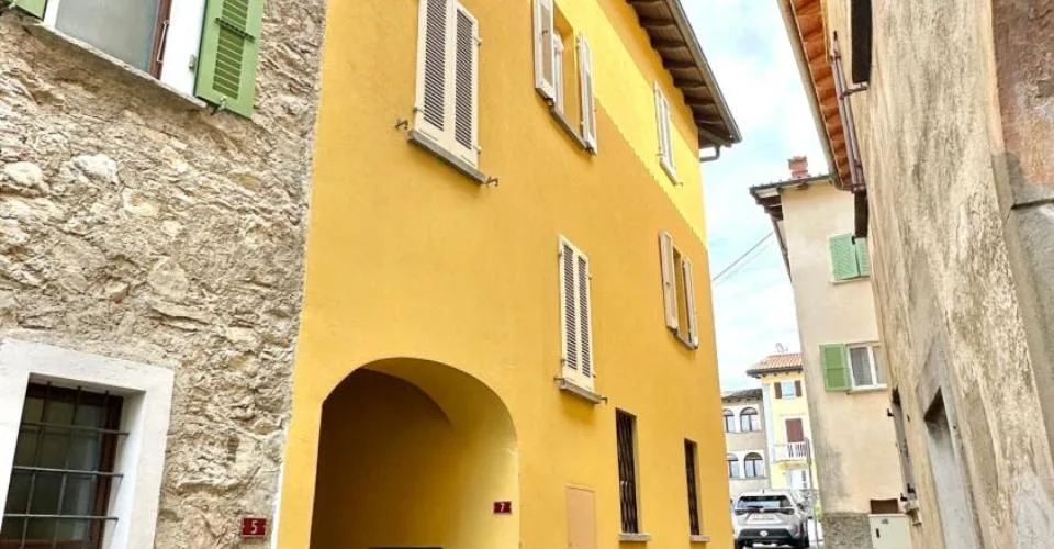 Pittoresca casa unifamiliare da 3.5 locali ad Arosio