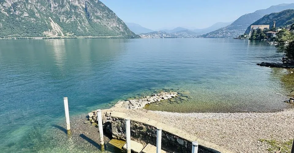 Splendide appartement pieds dans l'eau