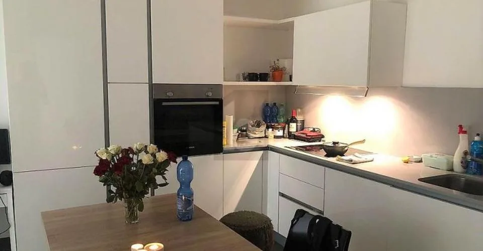 LUMINOSO E MODERNO