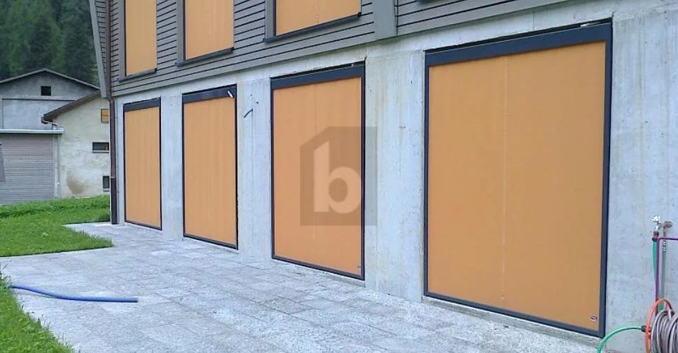 MODERNO E LUMINOSO CON GIARDINO