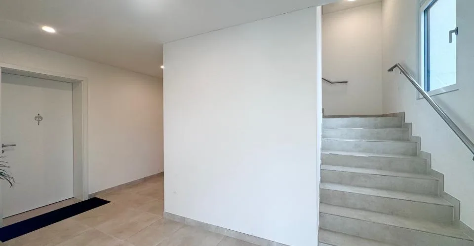 A SOLI 2 KM DAL CENTRO DI LUGANO - MODERNO APPARTAMENTO CON VISTA PANORAMICA