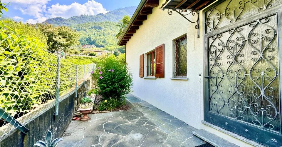 rif. 2018 MAISON BI-FAMILIALE TIÇINOISE-GRAND POTENTIEL DANS LA VERDURE AVEC BOX VOITURE