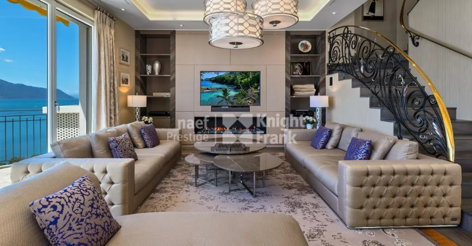 Unique ! Appartement en attique de 8.5 pièces avec une vue exceptionnelle à vendre au coeur de Montreux